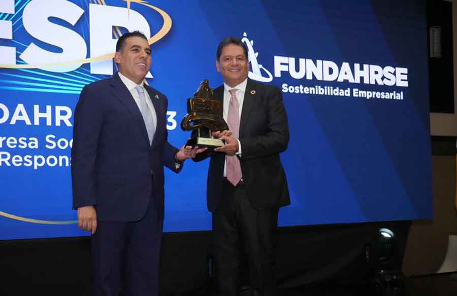 FUNDAHRSE reconoce a FICOHSA por su excelencia en responsabilidad social, otorgándole el Sello de Empresa Socialmente Responsable por decimoséptimo año consecutivo